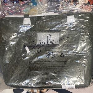 Ju-Ju-Be Ever Collection Everyday Vegan Leather Tote